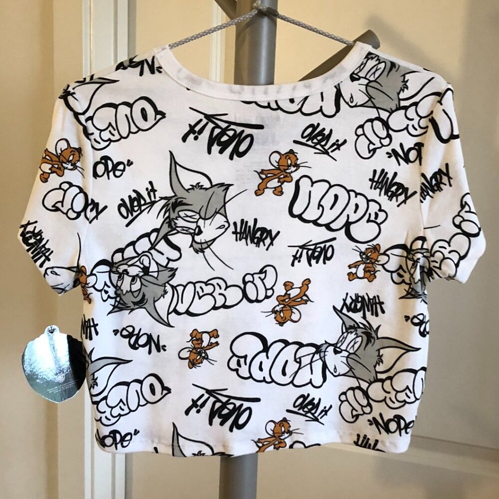 Tom & Jerry Baby Tee Cropped Crew Neck T-Shirt Size L Pullover All Over Print - Picture 10 of 15